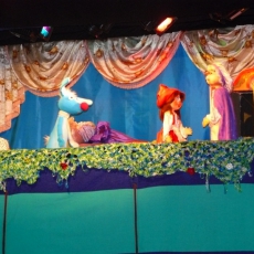 2009, 3-5 июня. В театре кукол «Сказ» прошел IV региональный фестиваль детских любительских театров кукол «Кукла в детских руках»